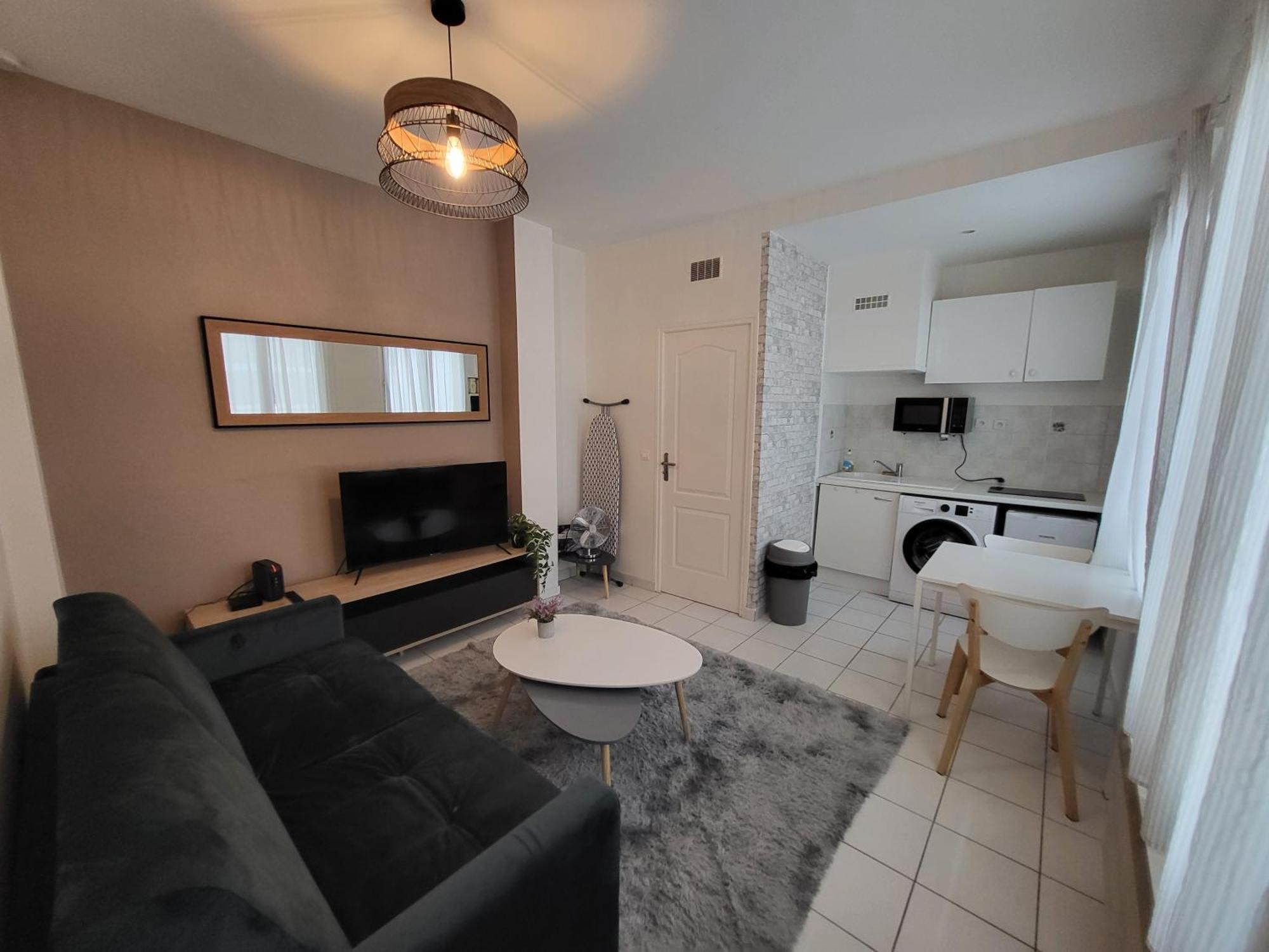 Appartement Spacieux 28M2 Avec Chambre Separee Issy-les-Moulineaux Zewnętrze zdjęcie